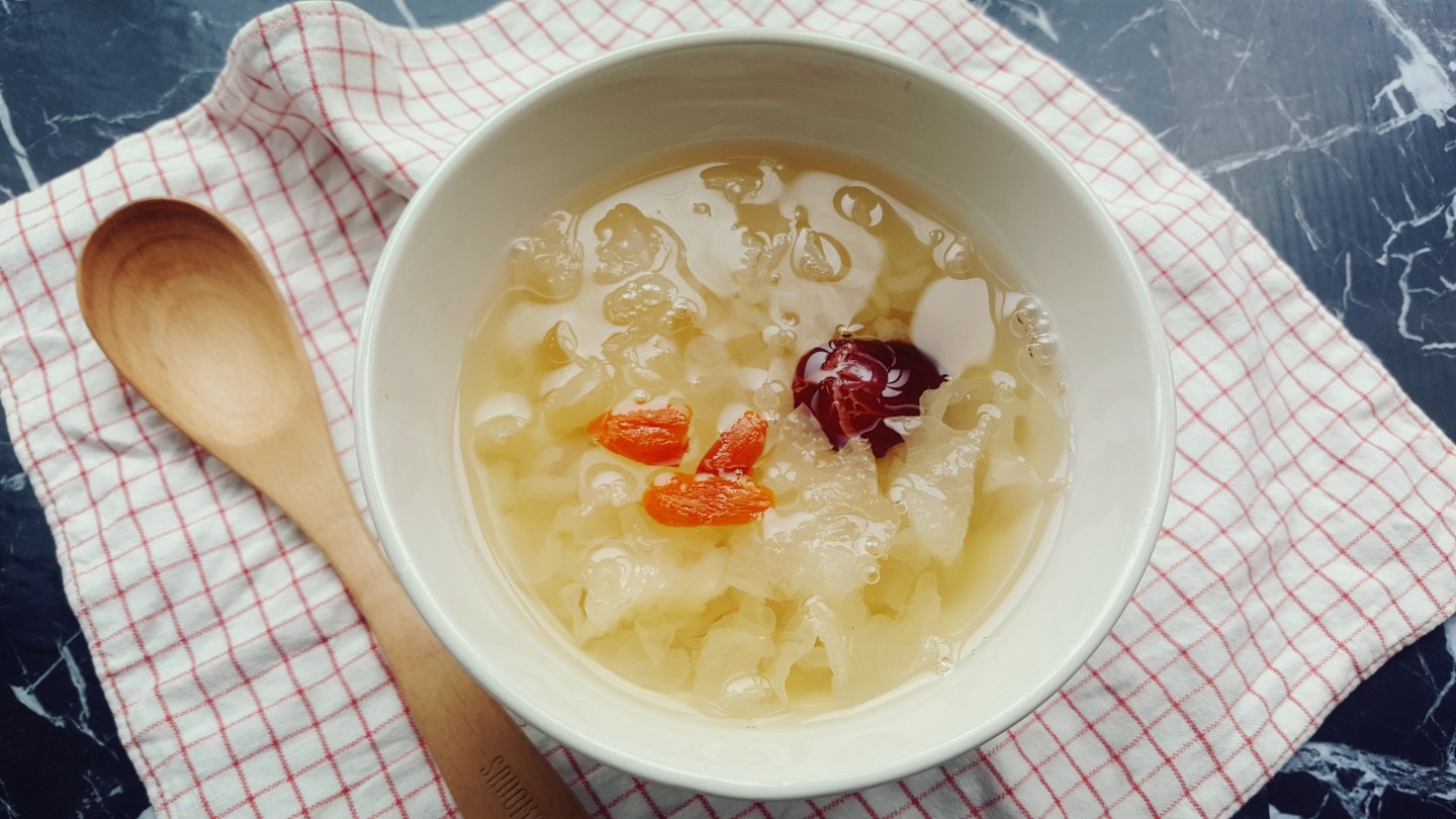 白木耳紅棗枸杞湯