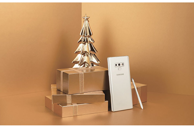 三星也在此時推出了Note9 新色，「初雪白色」！睽違了許久，三星終於再度推出高階白色手機了