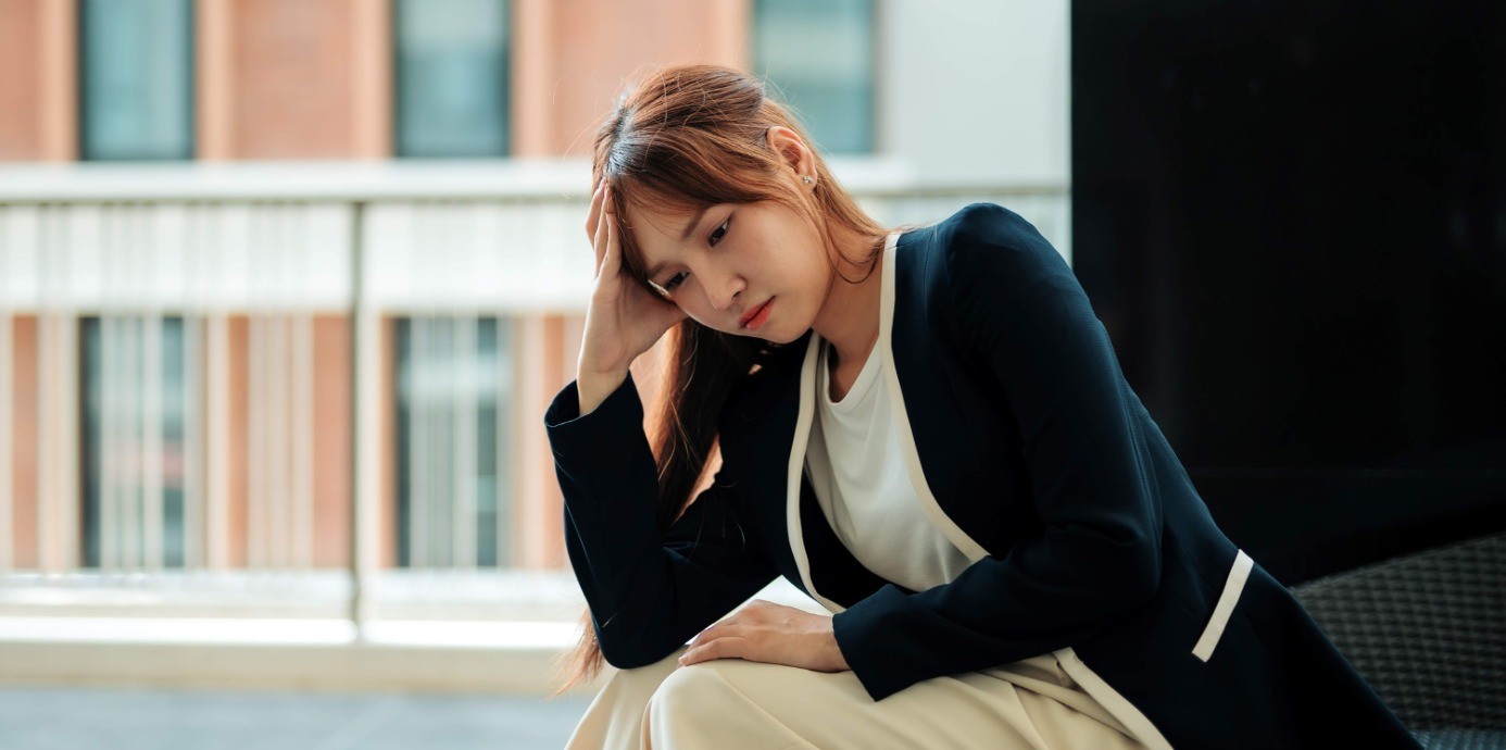 憂鬱症的 9 大症狀：確認你與憂鬱症的距離
